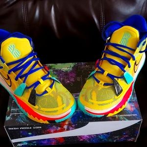 Rare one world one people colorway kyrie 7 size 10.5
